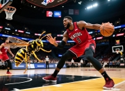 黄蜂惊天逆转战胜猛龙